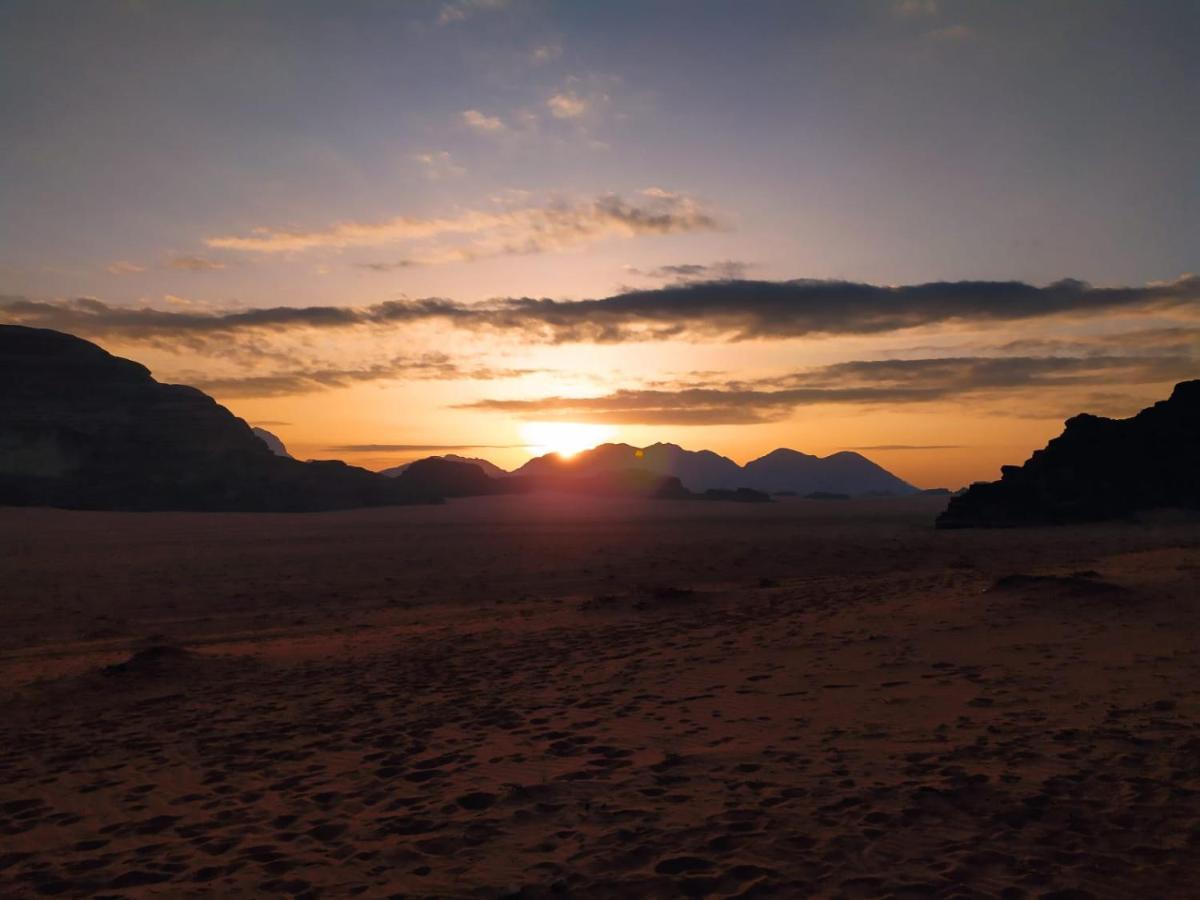 Omar Ghazi Camp Hotel Wadi Rum Exterior photo